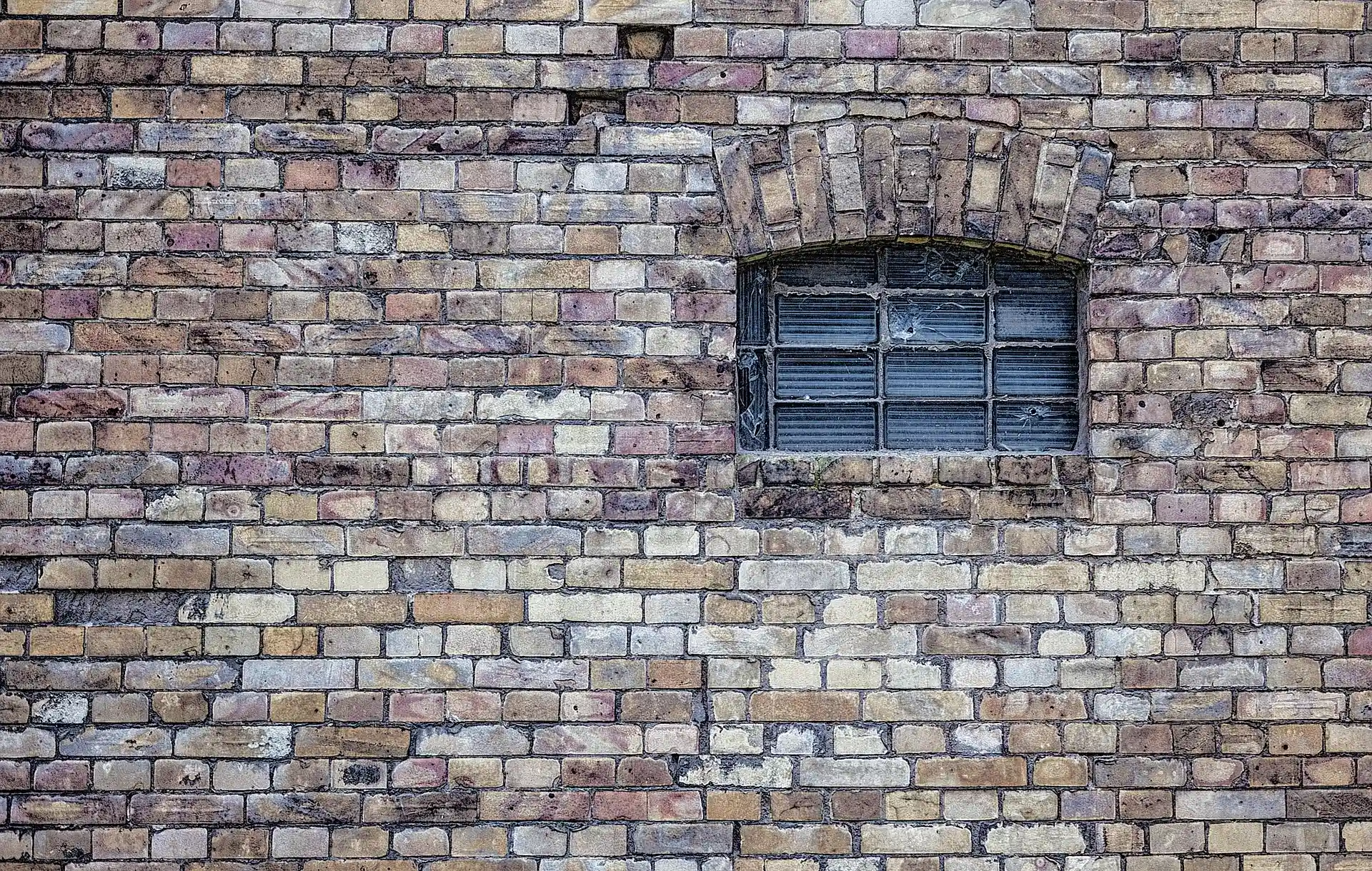 Single-Brick-Wall-Thickness-Standard-Size-Uses-and-Design-Considerations