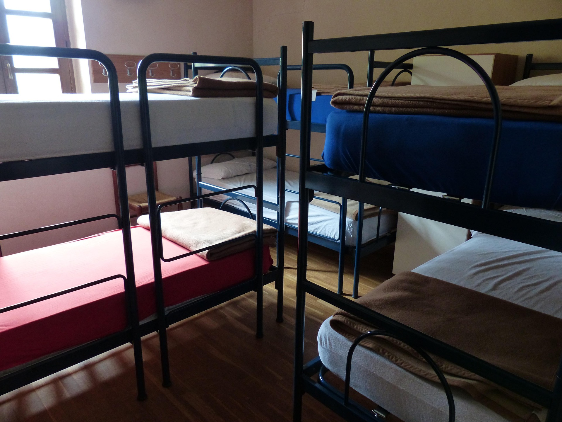 quad share Beds